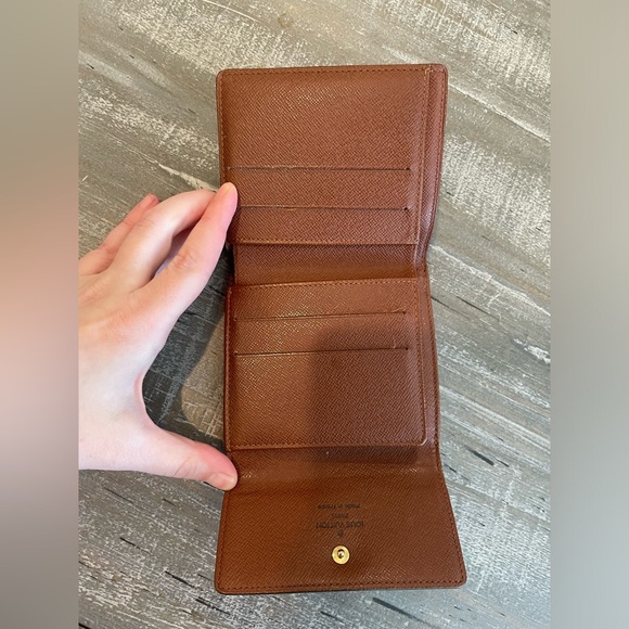 Louis Vuitton Double Snap Compact Wallet - Picture 7 of 8